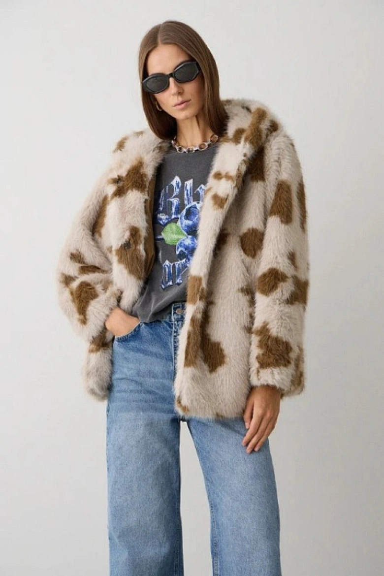 ABRIGO FURRY CON CAPUCHA