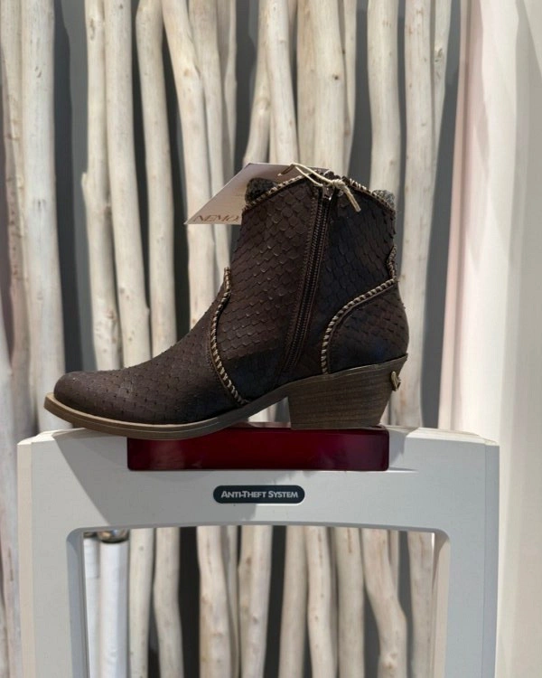 BOTIN ACUARIO MARRON PISO TEJANO