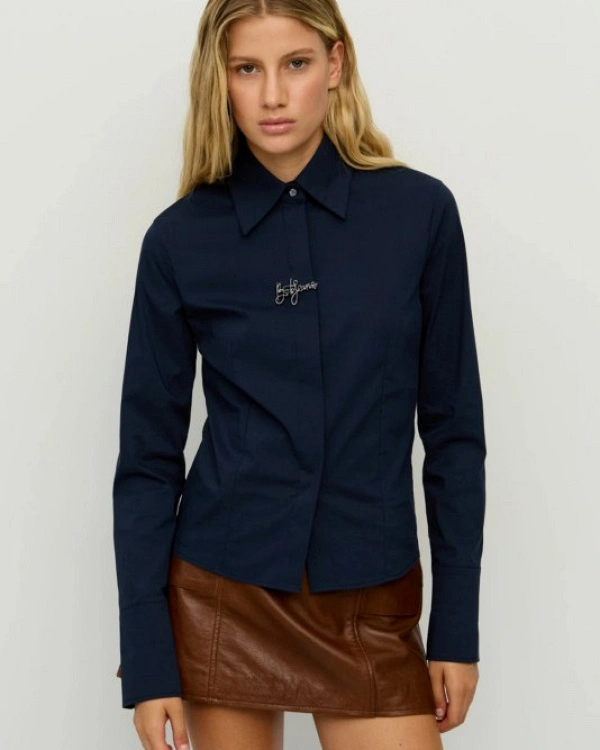 CAMISA CORTA AJUSTADA CON CUELLO