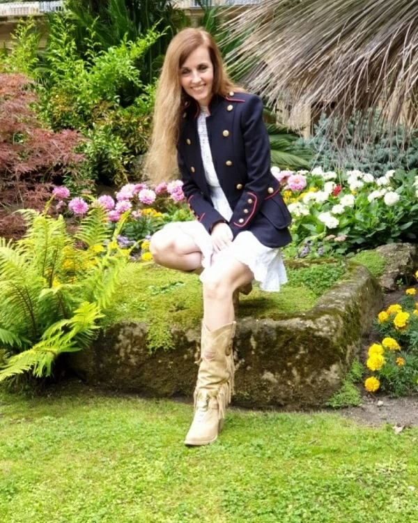 KATHY APEX DESERT CAMPERA