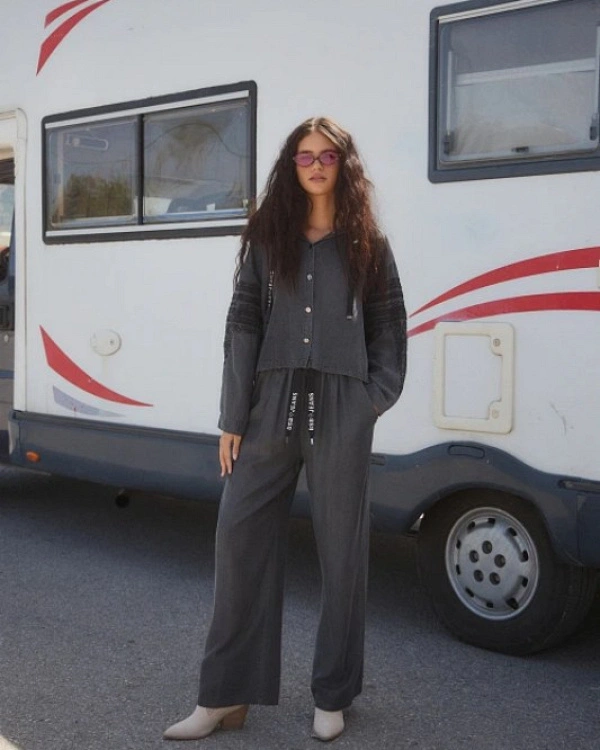 PANTALON CON CINTURA ELÁSTICA
