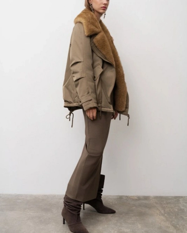 PARKA CON CUELLO DE PELO DESMONTABLE