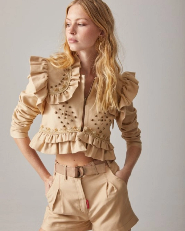 TORERA BEIGE CON REMACHES Y VOLANTES